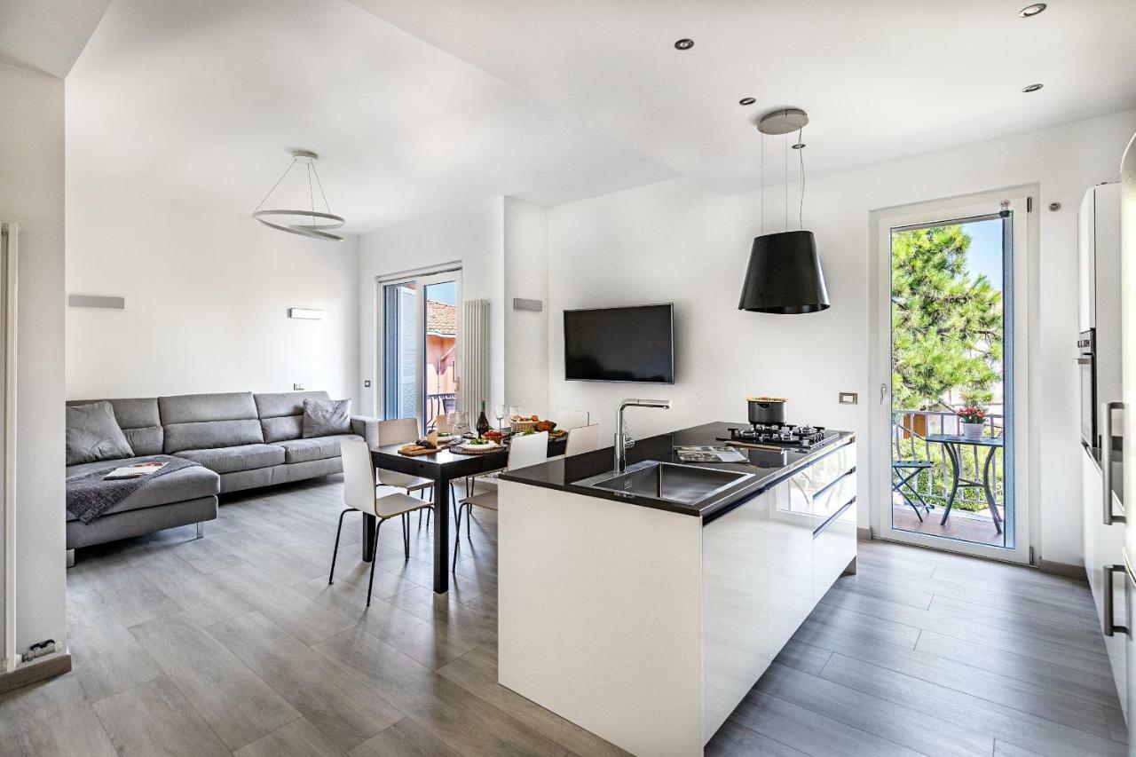 Il Quadrifoglio D4 Apartment By Wonderful Italy Сирмионе Екстериор снимка